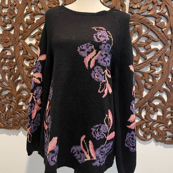 Style and Co Scoop Neck Shine Frill Black Purple Combo Sweater Size M - Picture 3 of 4